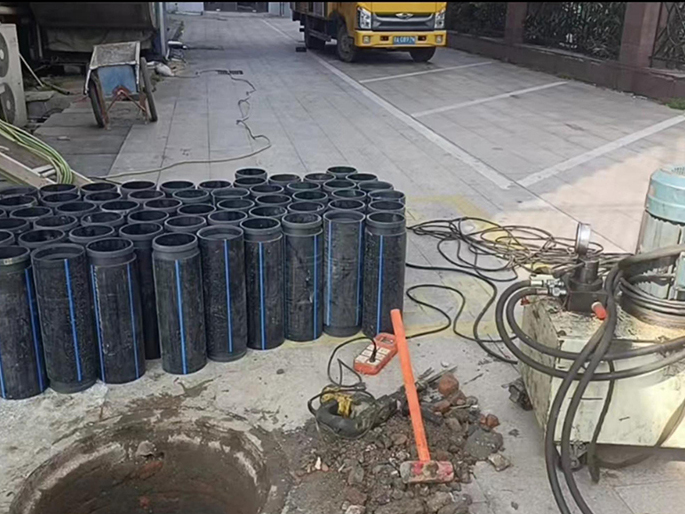 开鲁PE置换管厂家 DN315置换管 非开挖管短管置换